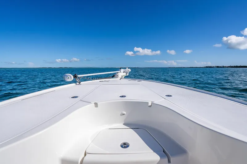  Yacht Photos Pics 2017 SeaVee 270Z boat on open water under clear blue sky.