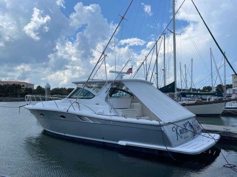 2002 Tiara Yachts 38 Express