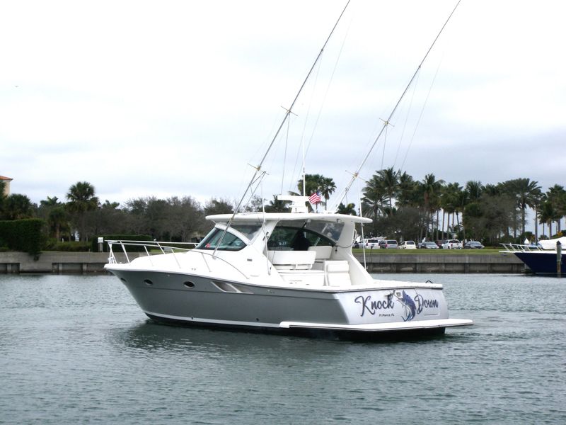 2002 Tiara Yachts 38 Express