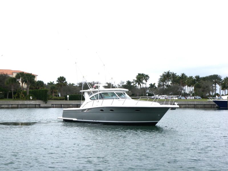 2002 Tiara Yachts 38 Express