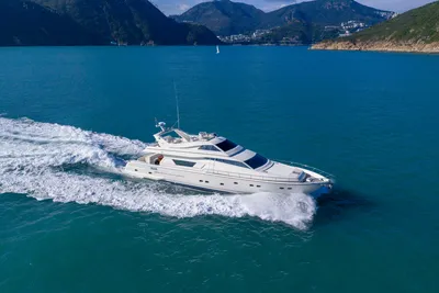 Ferretti Yachts 80