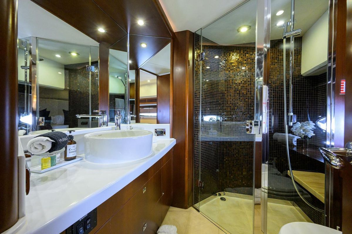 2009 Princess 95 