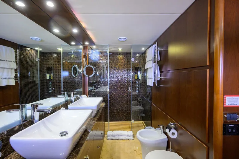 21 Sea Sands Yacht Photos Pics 