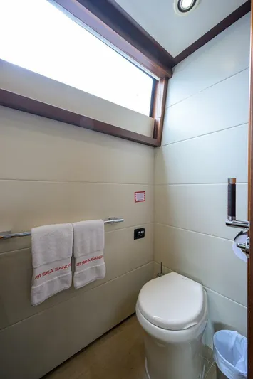 21 Sea Sands Yacht Photos Pics 