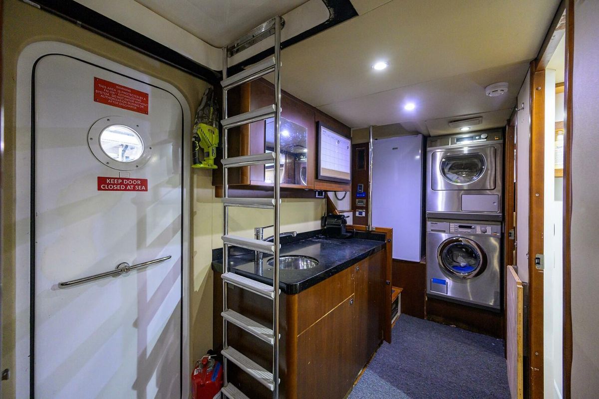 2009 Princess 95 