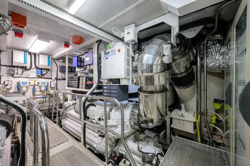 21 Sea Sands Yacht Photos Pics 