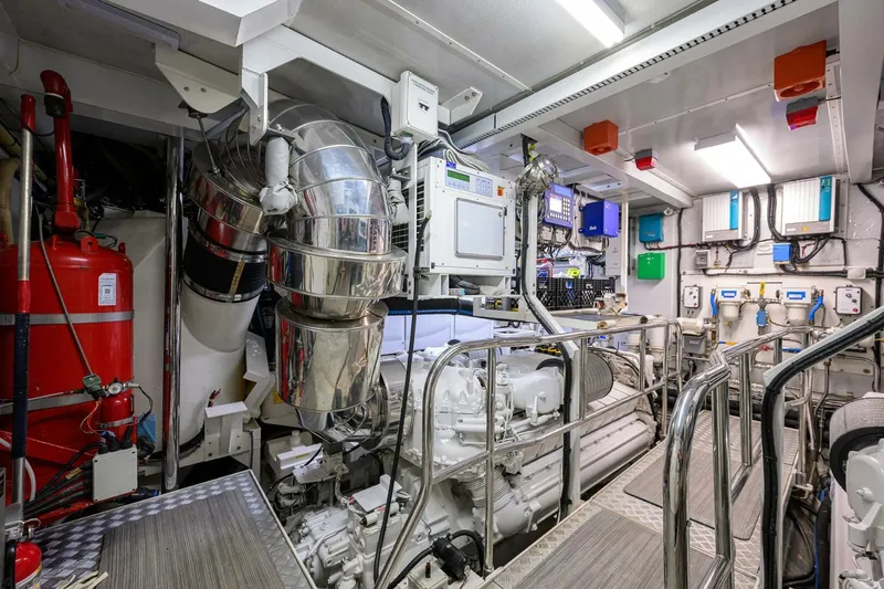 21 Sea Sands Yacht Photos Pics 