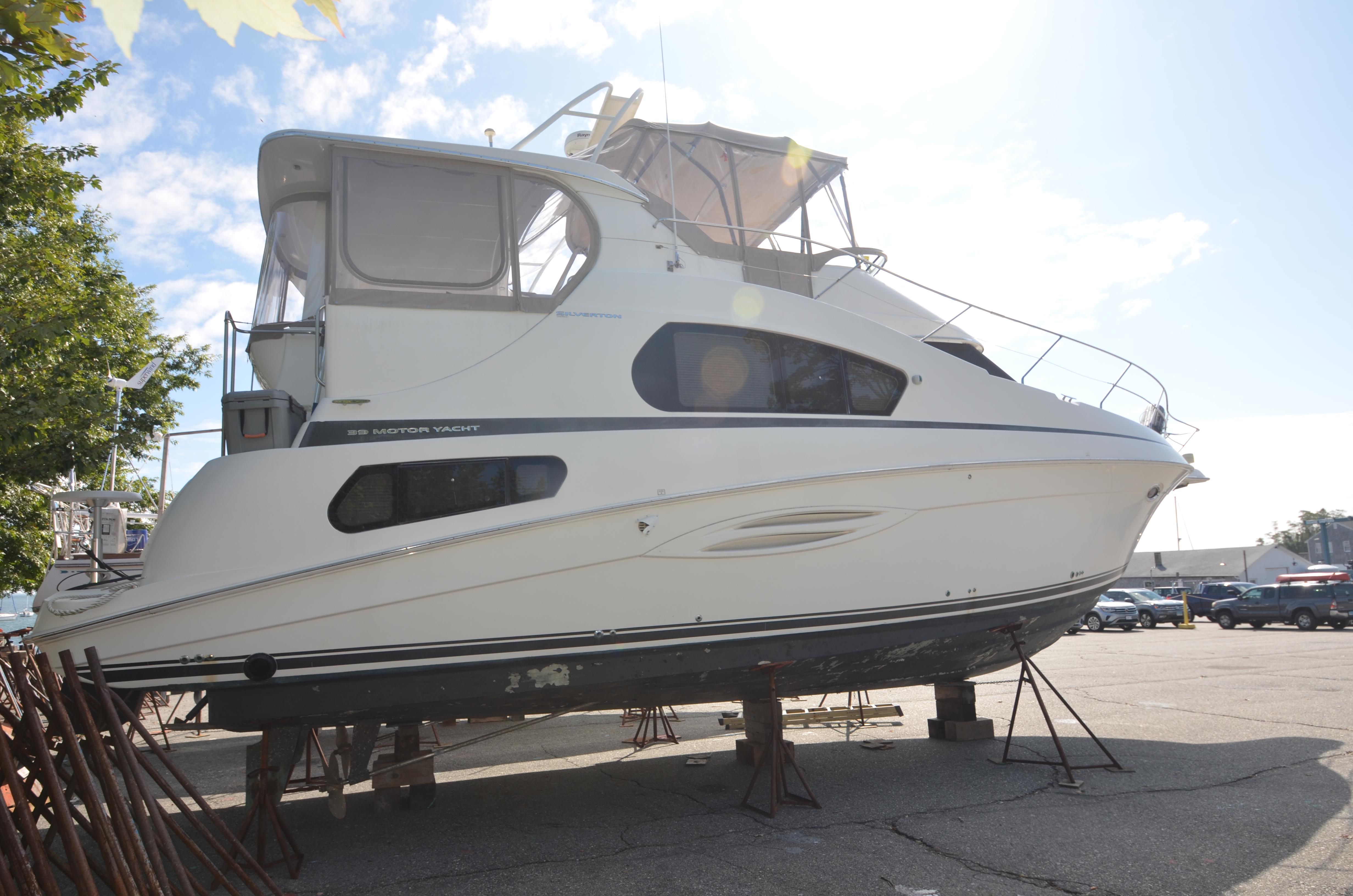 silverton 39 motor yacht for sale in canada