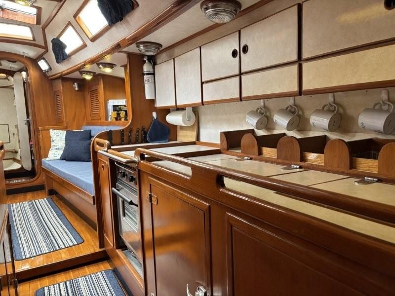1996 Hylas 46 