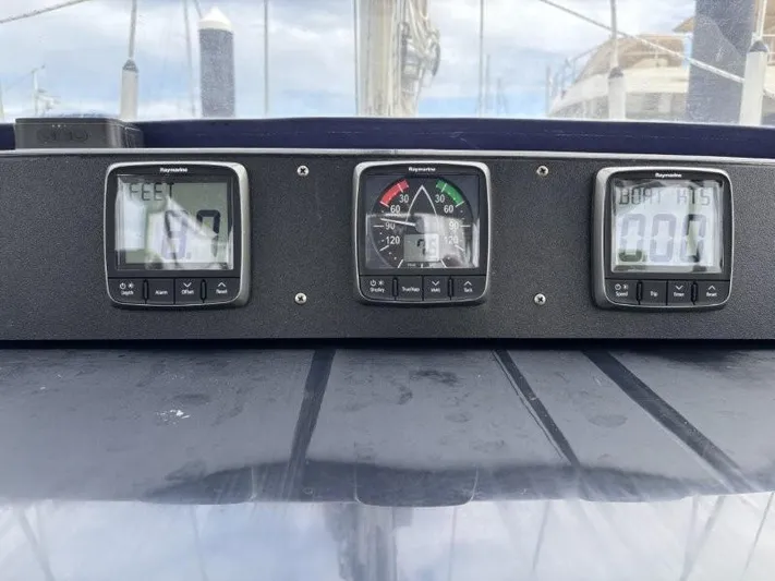 Seacape Yacht Photos Pics Instrument panel on a 1996 Hylas 46 sailboat, displaying speed and wind data.