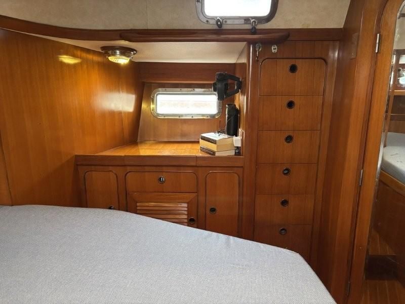1996 Hylas 46 