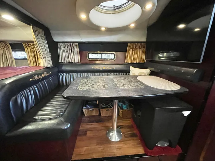 Hailey Brae Yacht Photos Pics 