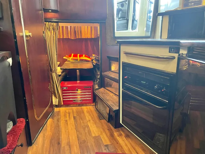 Hailey Brae Yacht Photos Pics 