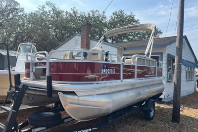 Sun Tracker Bass Buggy 18 DLX