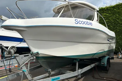 2005 Quicksilver 580 Pilothouse.
