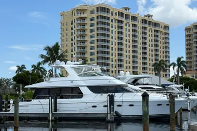 Carver 570 Voyager Pilothouse