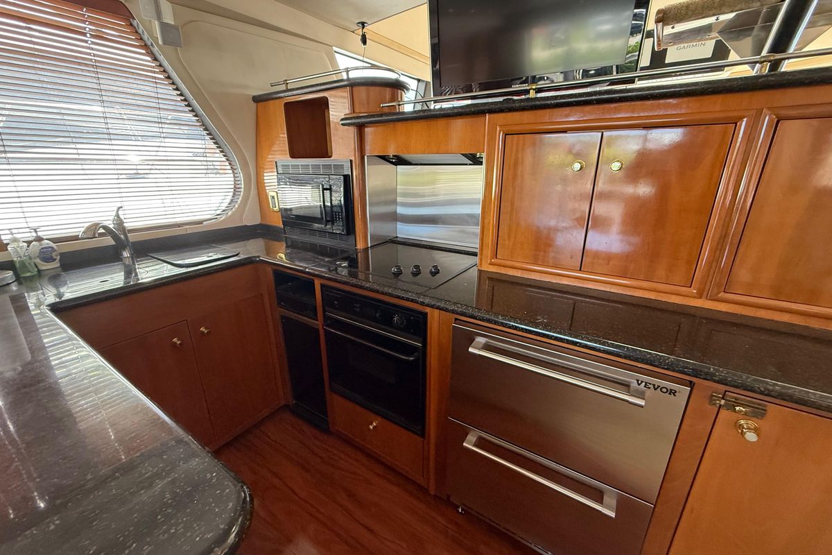 2002 Carver 57 