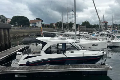 2021 Beneteau Antares 9 OB