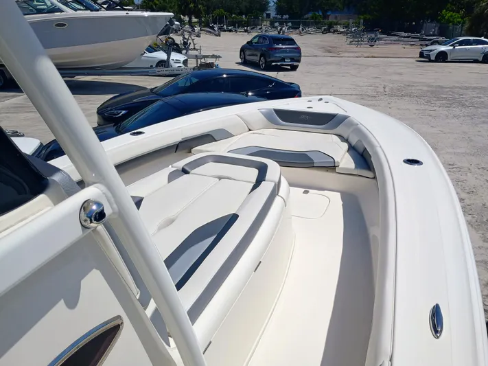 270-912 Yacht Photos Pics 2024 ShearWater 270 Carolina SS Open Bow boat with sleek design and spacious seating.