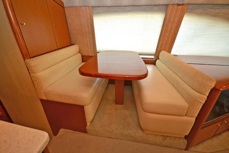 Gold Coast Yacht Photos Pics Dinette