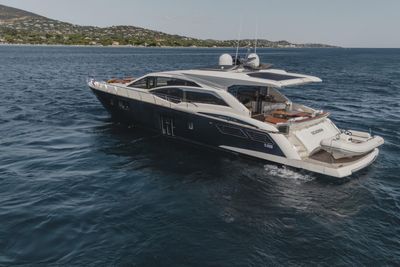 Yacht
