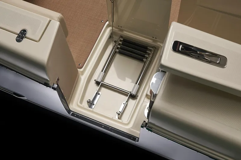  Yacht Photos Pics 2019 Chris-Craft Catalina 34 boat ladder and deck detail.