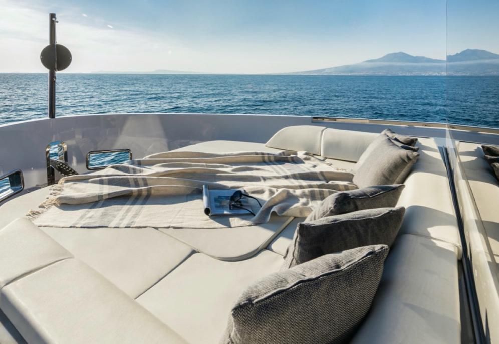 2015 Arcadia Yachts 78 