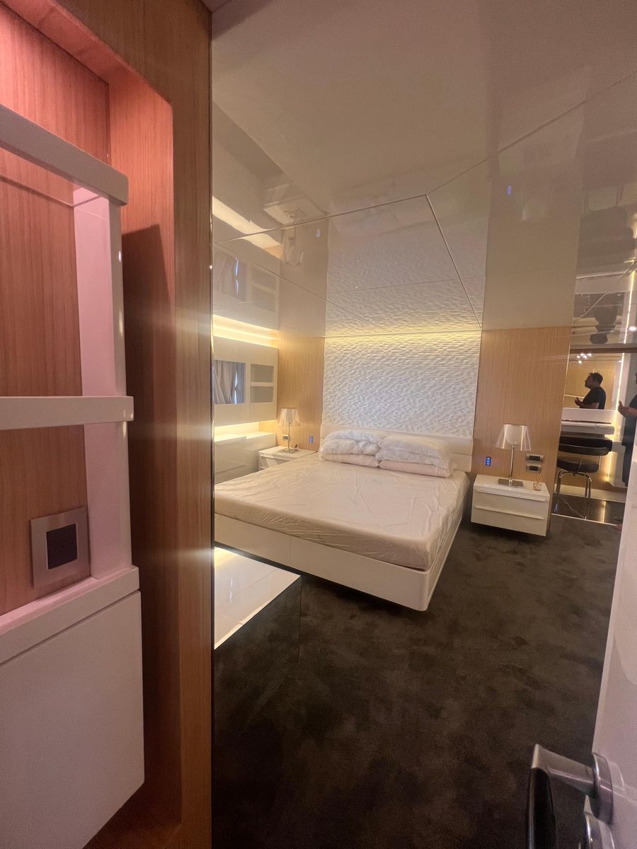 2015 Arcadia Yachts 78 