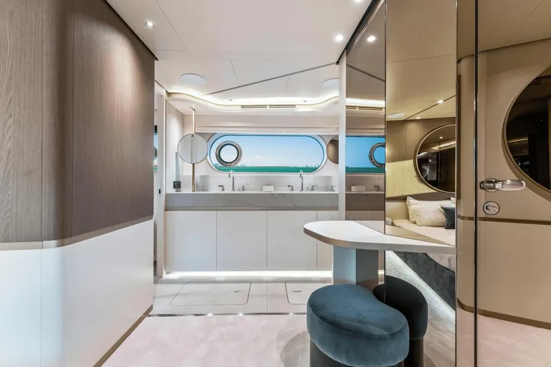 Equites Yacht Photos Pics 