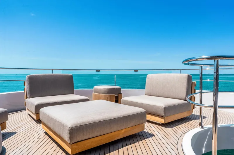 Equites Yacht Photos Pics 