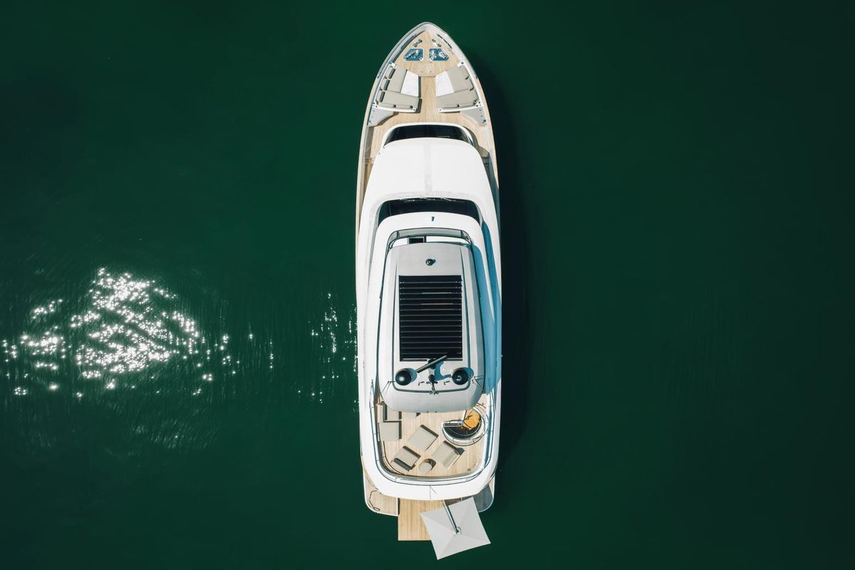2023 Azimut 82 