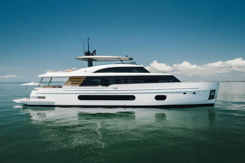 Equites Yacht Photos Pics 