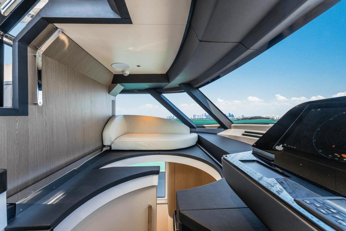 2023 Azimut 82 