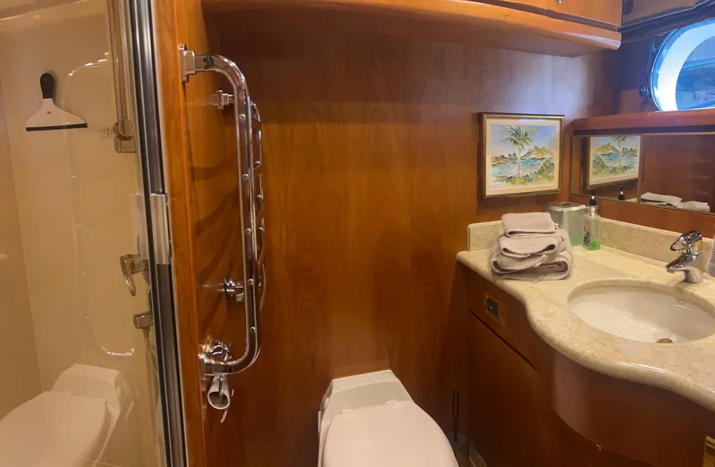 Roxy Maria Yacht Photos Pics 