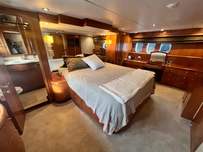 Roxy Maria Yacht Photos Pics 