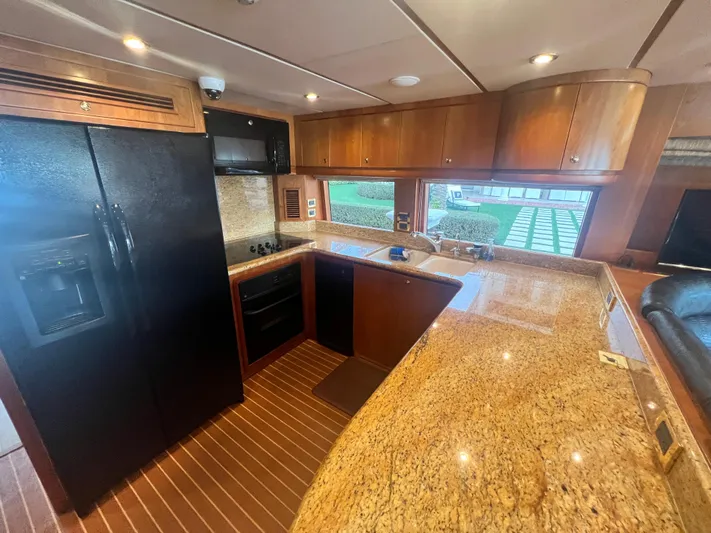 Roxy Maria Yacht Photos Pics 