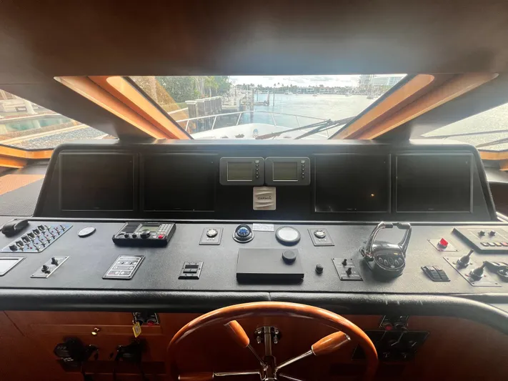 Roxy Maria Yacht Photos Pics 