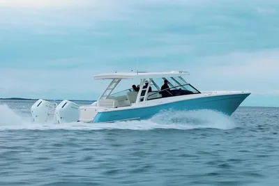 World Cat 400DC-X Island