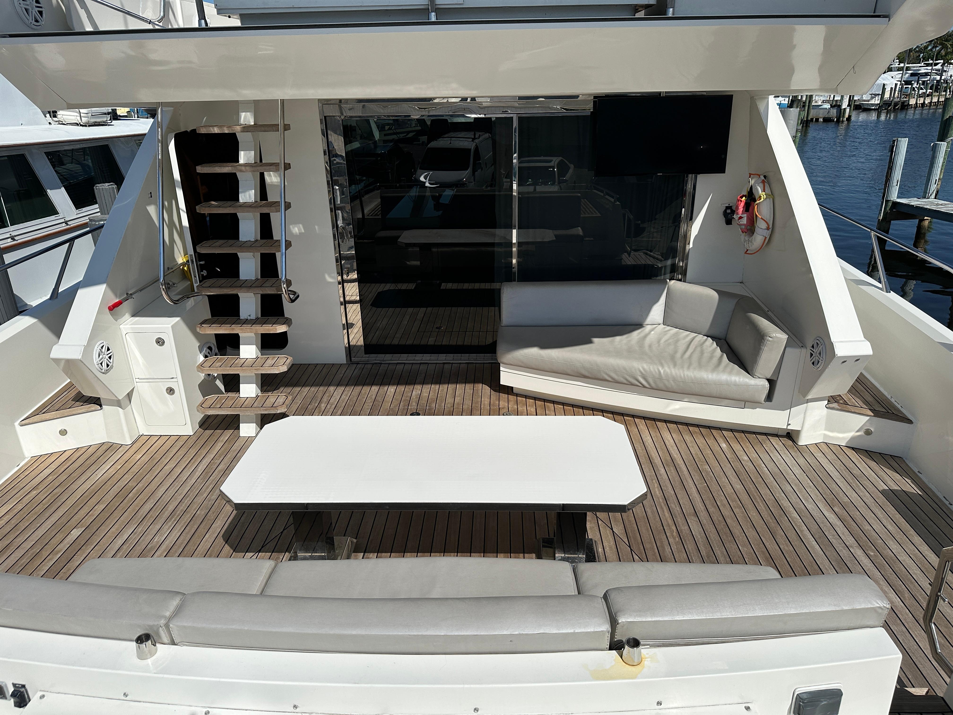 Yacht Photo 64