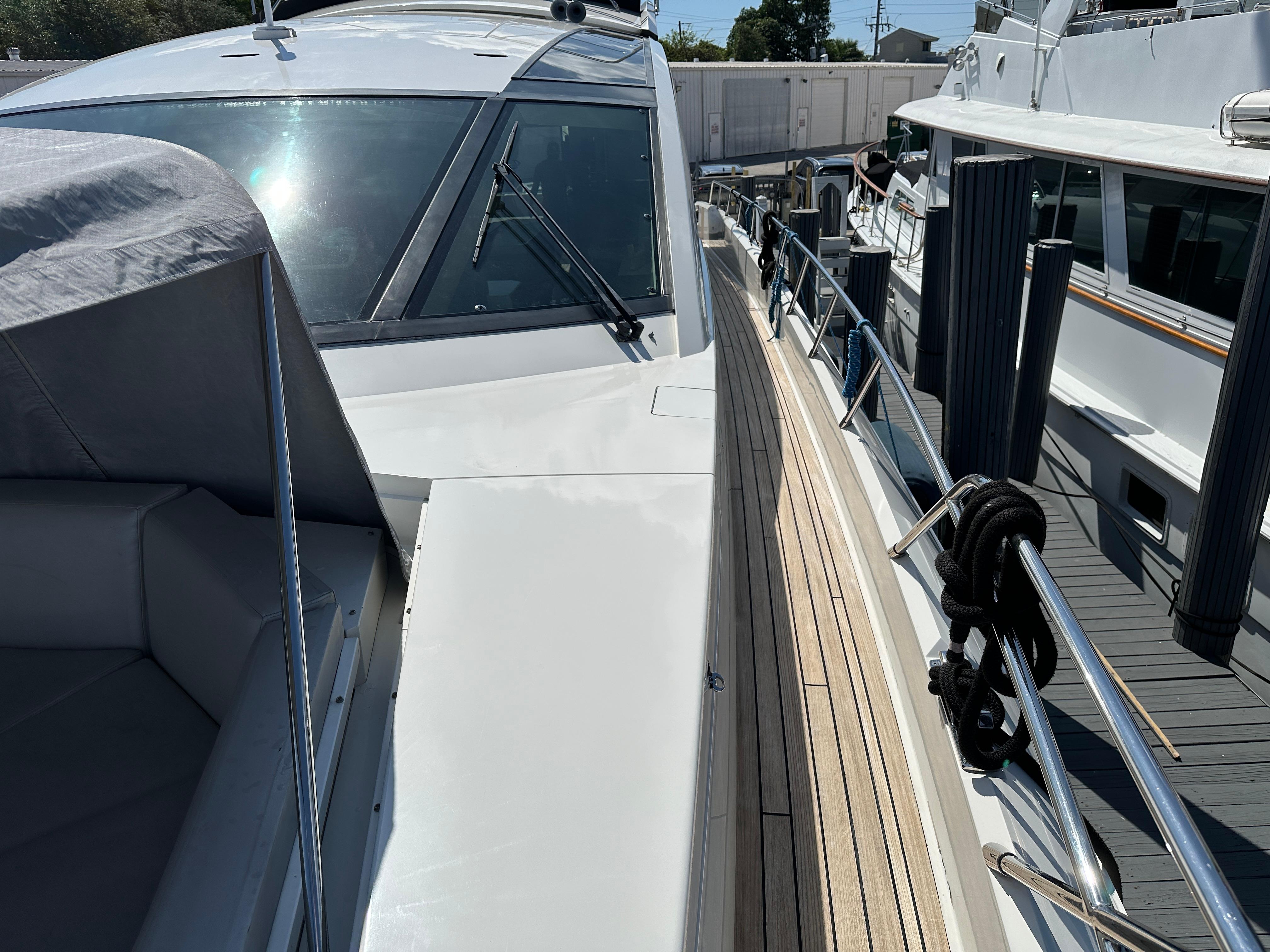 Yacht Photo 98