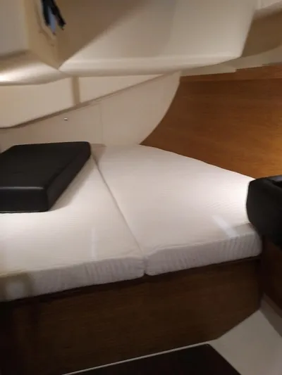  Yacht Photos Pics Interior cabin of 2017 Hanse HANSE 415 yacht with comfortable bedding.