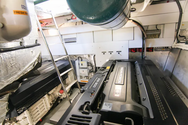 Arbitrage Yacht Photos Pics 