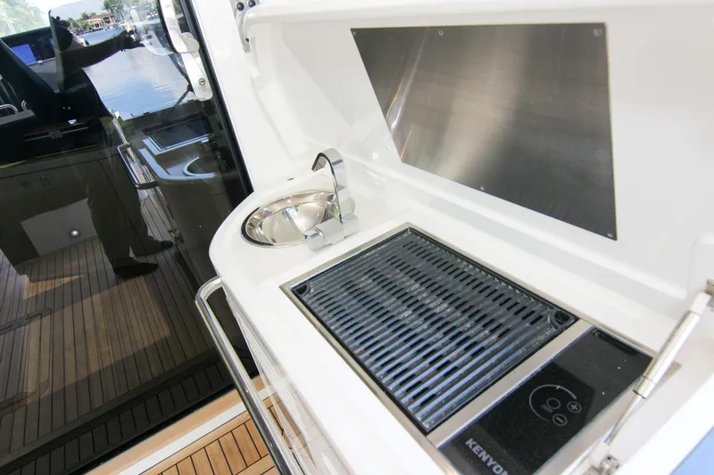 Arbitrage Yacht Photos Pics 