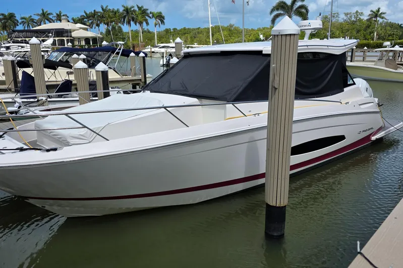 Salty Dawg Yacht Photos Pics 