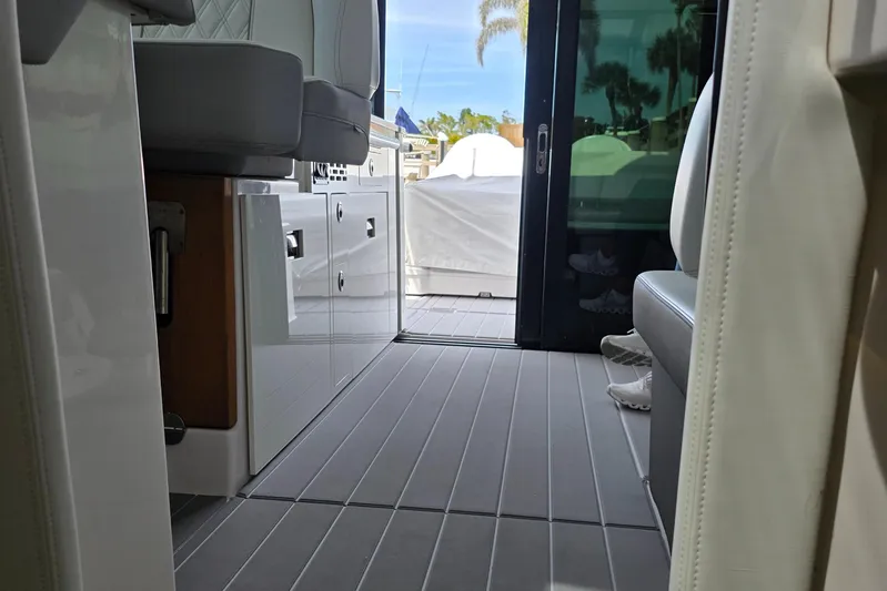 Salty Dawg Yacht Photos Pics 