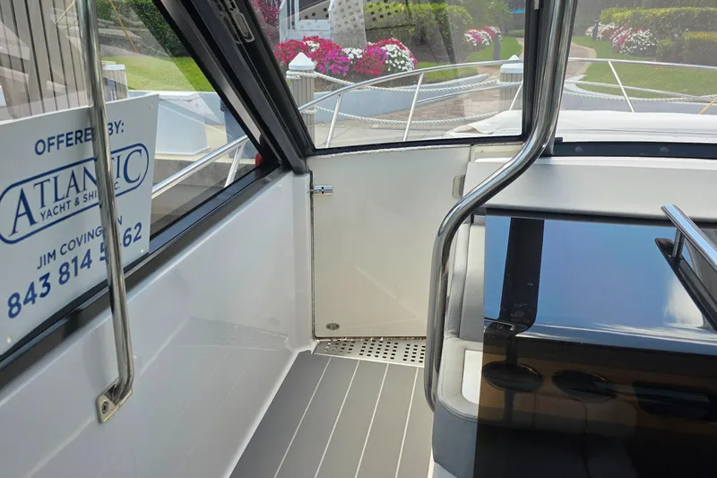 Salty Dawg Yacht Photos Pics 