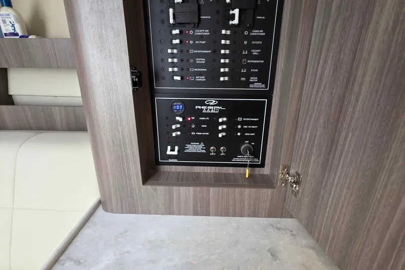 Salty Dawg Yacht Photos Pics 