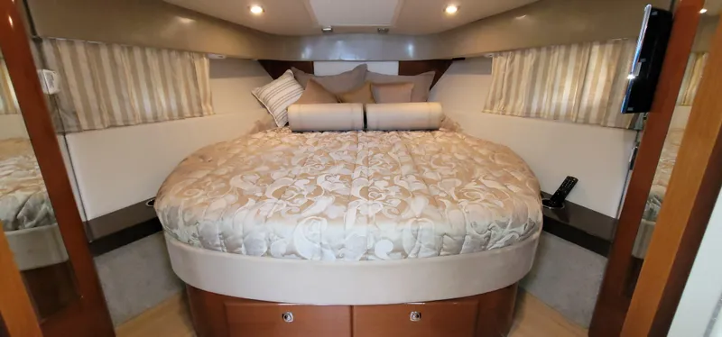  Yacht Photos Pics Luxurious bedroom in the 2012 Formula 37 Performance Cruiser.