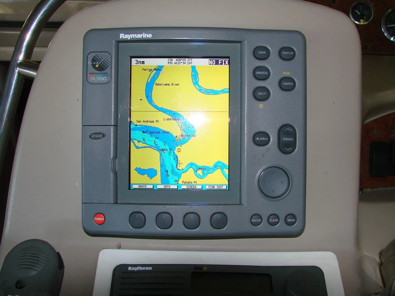 Raymarine GPS on 2001 Sea Ray 340 Sundancer.