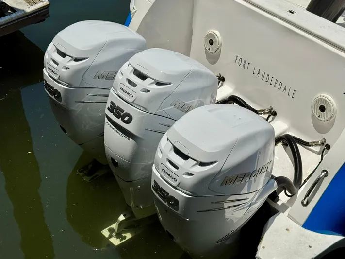  Yacht Photos Pics Three Mercury 350 outboard engines on a 2017 Intrepid 400 Center Console boat.